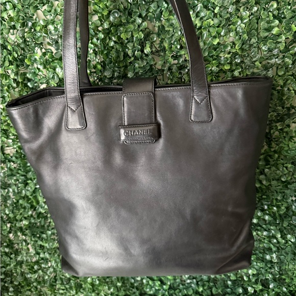 Chanel Black Leather Tote Bag Authentic - Picture 9 of 12